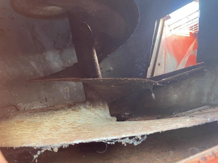 case-ih-1350-image-7