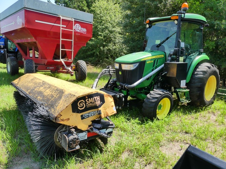 john-deere-4052r-image-1