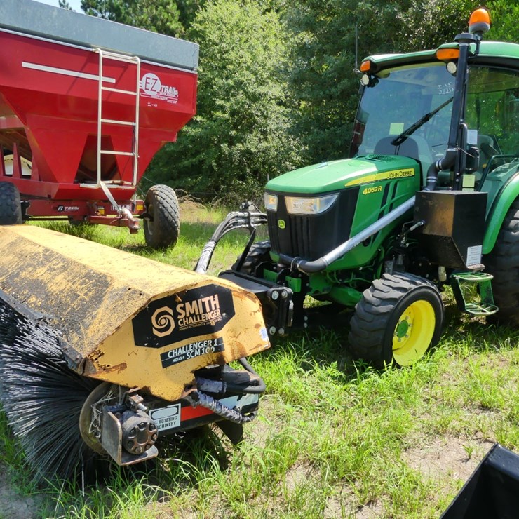 JOHN DEERE 4052R