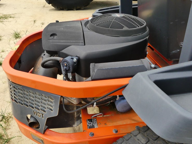 kubota-z122e-image-6