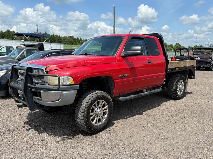 2001-dodge-ram-2500-image-1