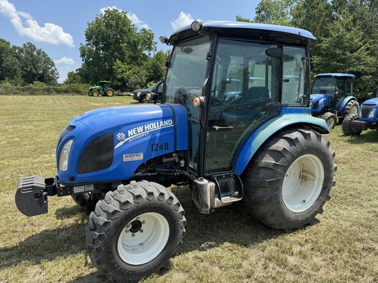 new-holland-boomer-47-image-1