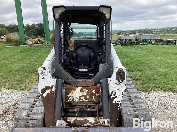 2011-bobcat-t870-image-10