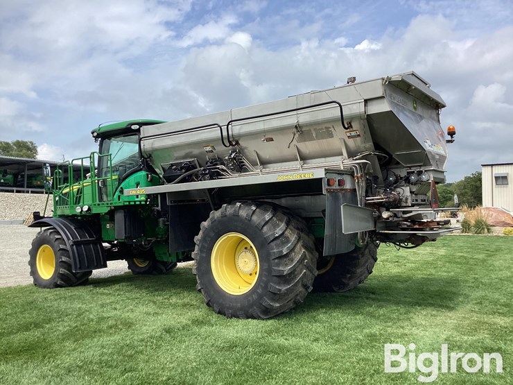 2019-john-deere-f4365-image-7