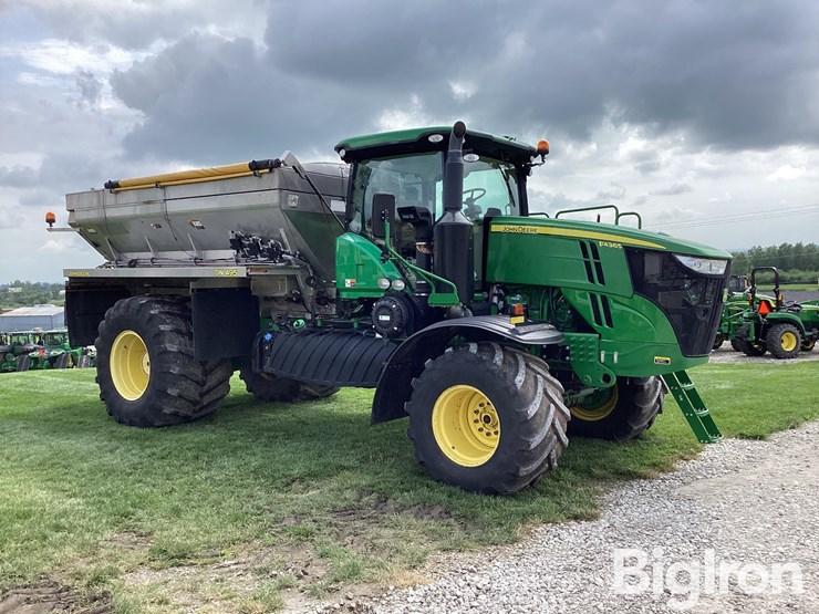 2019-john-deere-f4365-image-3
