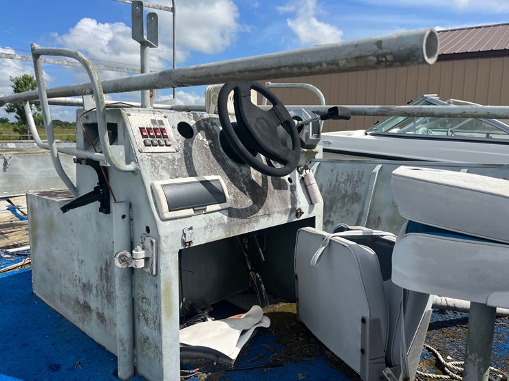 #401-•-flat-bottom-aluminum-boat-with-trailer-image-12
