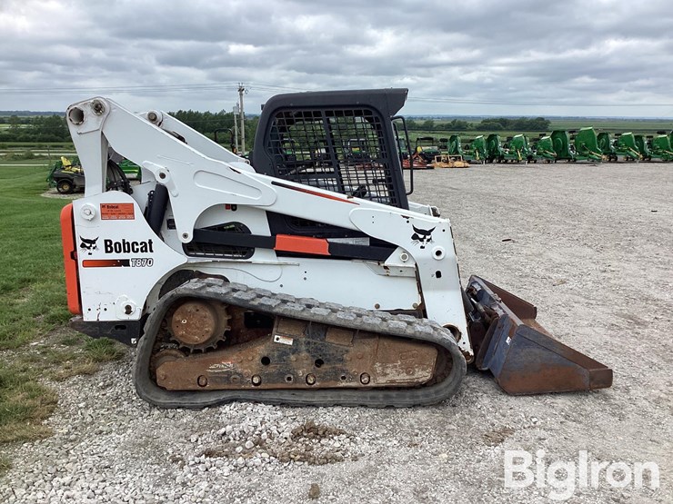 2011-bobcat-t870-image-4