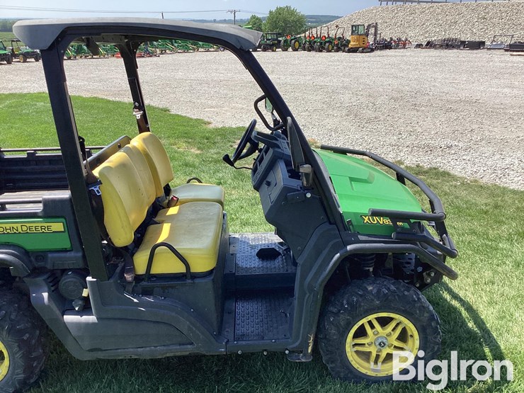 2019-john-deere-gator-image-20