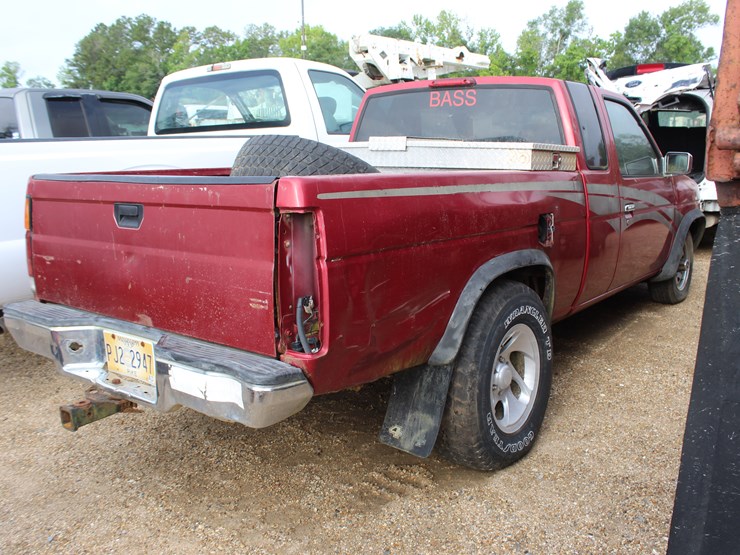 #21826-•-1997-extended-cab-for-parts/repairs-image-3