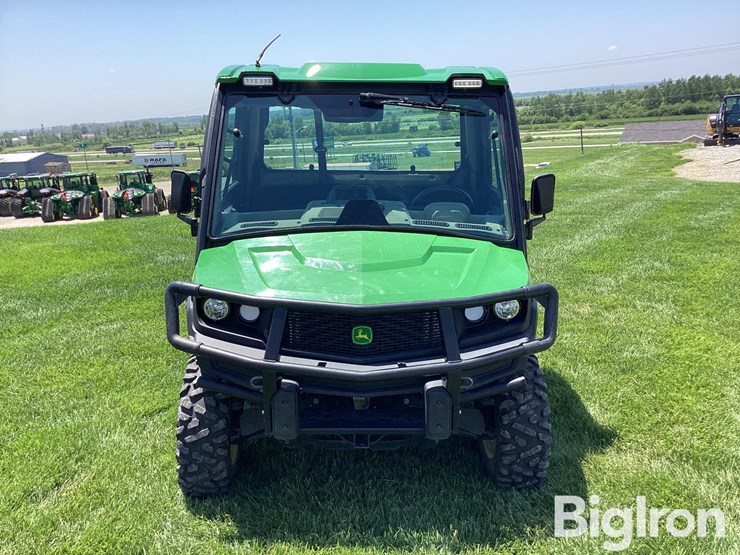 2022-john-deere-gator-image-7