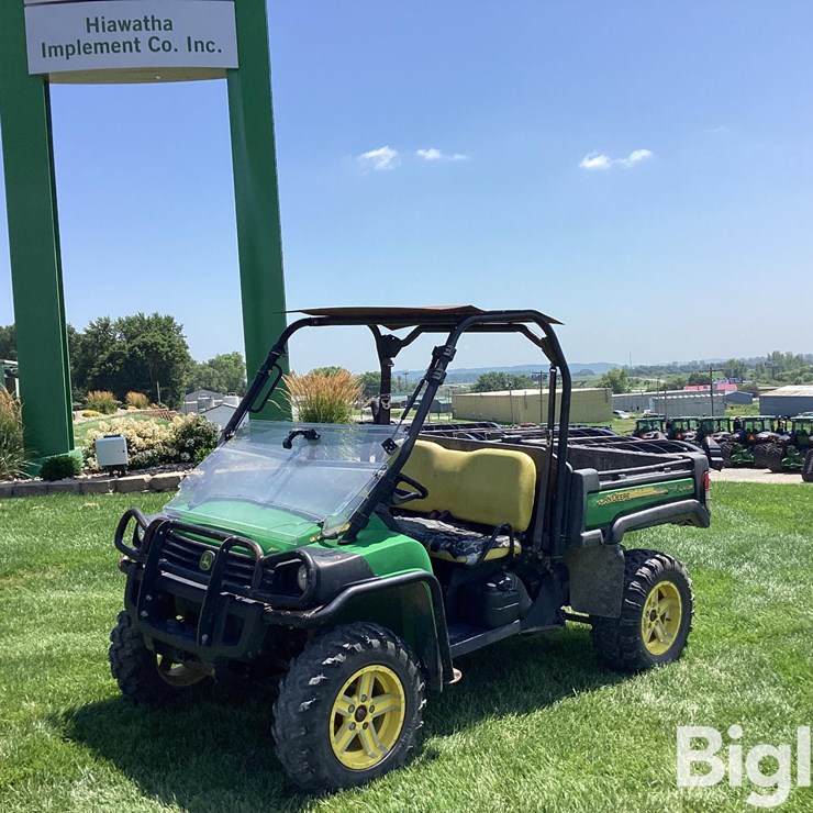 2011 JOHN DEERE GATOR