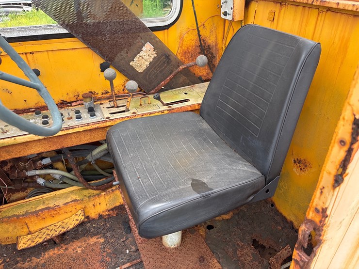 #11-•-grove-rt740-30-ton-crane-image-16
