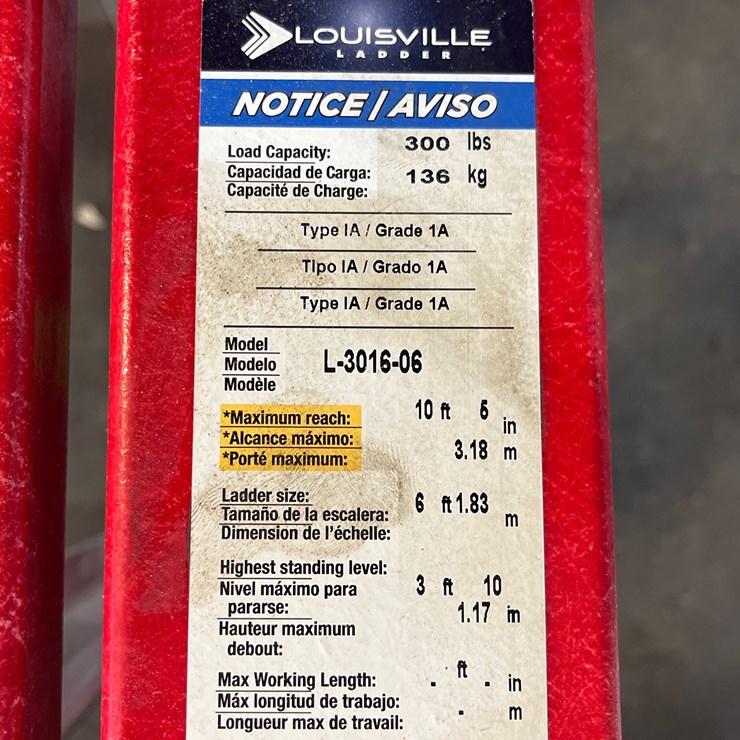 #73 • LOUISVILLE LADDER MAX REACH 10.5