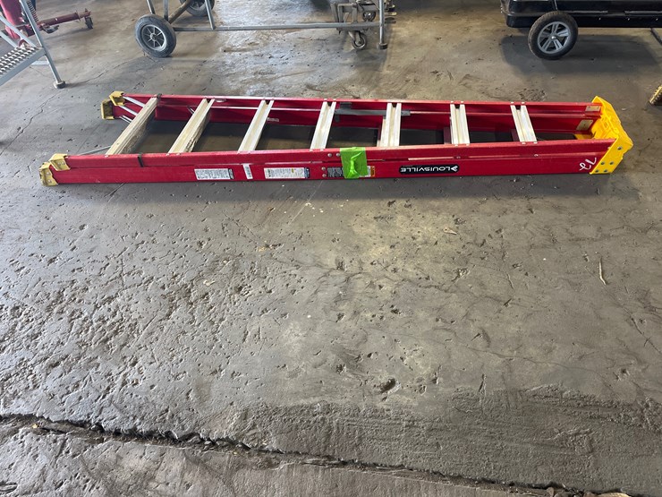 #72-•-louisville-ladder-max-reach-12.3-image-2