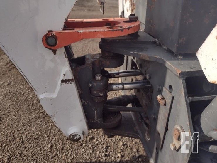2003-bobcat-b100-image-28