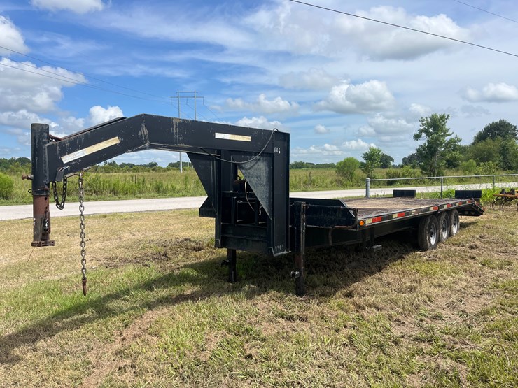 #416-•-texas-bragg-gooseneck-trailer-image-10