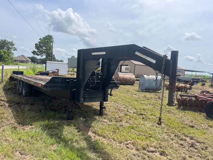 #416-•-texas-bragg-gooseneck-trailer-image-9