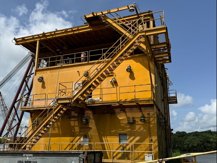 #5-•-(50)-person-living-quarters-with-heli-pad,-300-ton-weight-image-1