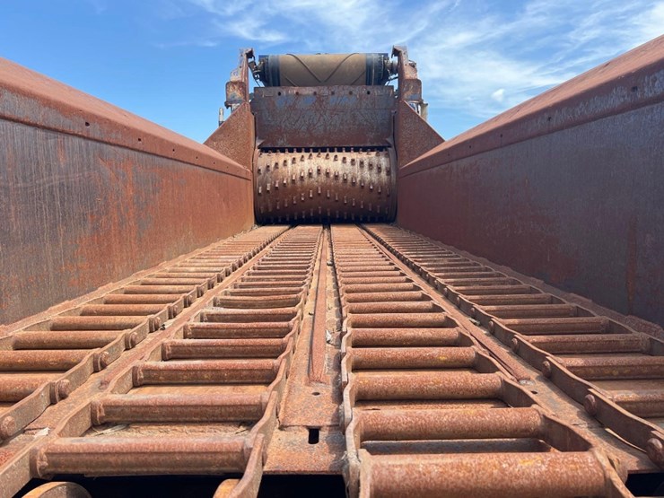 2014-caterpillar-c18-image-35