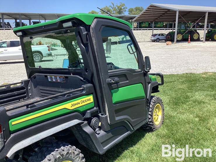 2022-john-deere-gator-image-19