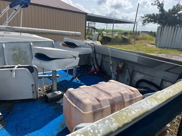 #401-•-flat-bottom-aluminum-boat-with-trailer-image-13