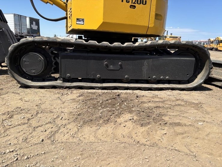 komatsu-pc12uu-image-13