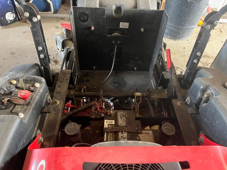 #429-•-gravely-2554xl-zero-turn-lawnmower-image-4