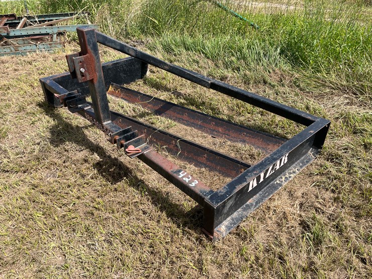 #423-•-kyzar-grader-box-image-3