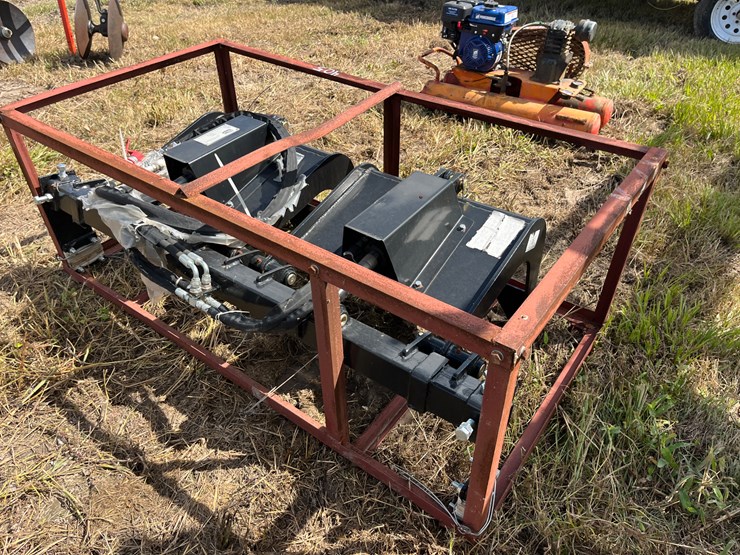 #405-•-2022-titan-grapple-attachment-for-loader-bucket-image-4