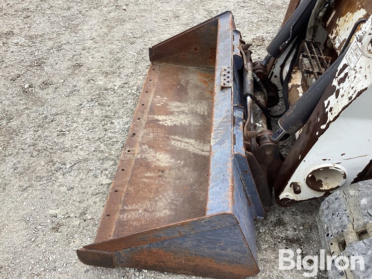 2011-bobcat-t870-image-13