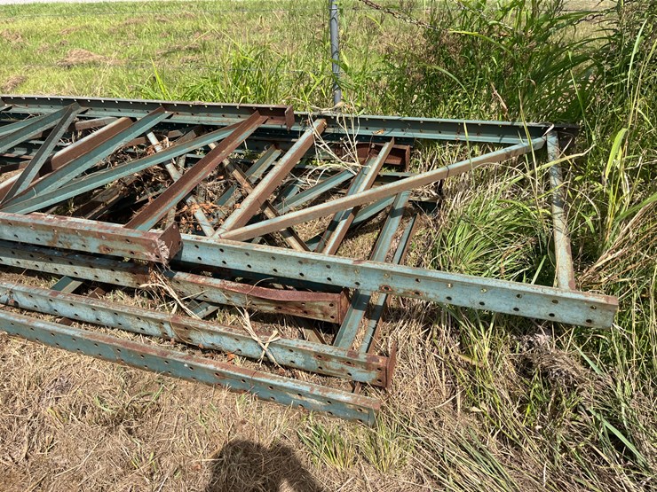 #422-•-pallet-rack-uprights-image-3