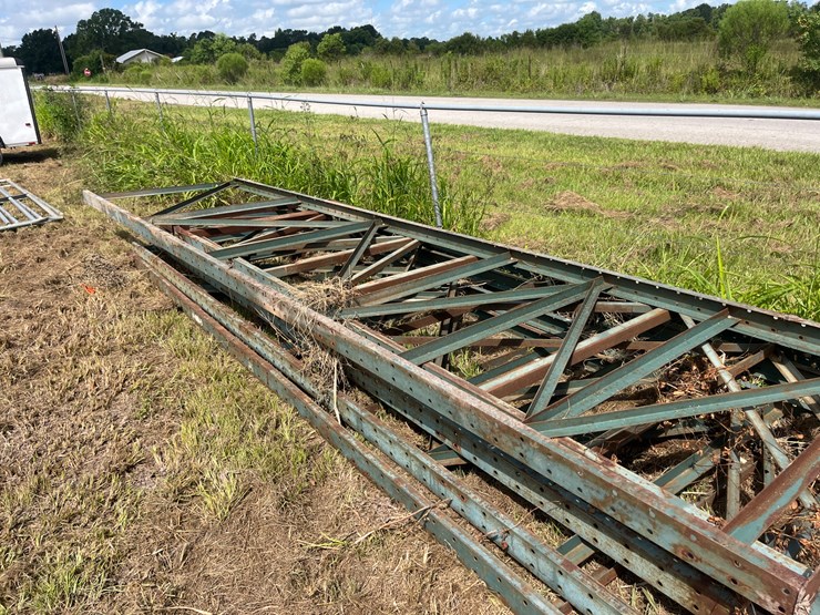 #422-•-pallet-rack-uprights-image-4