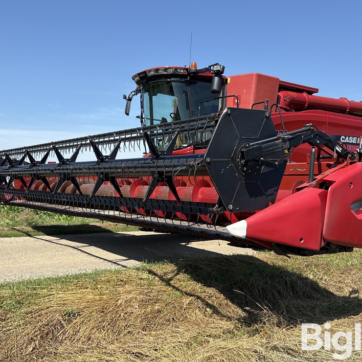 2011 CASE IH 3020