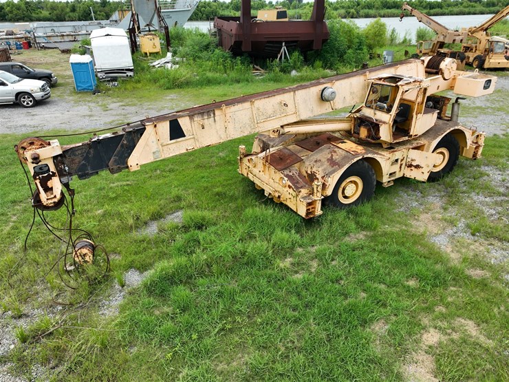 #11-•-grove-rt740-30-ton-crane-image-5