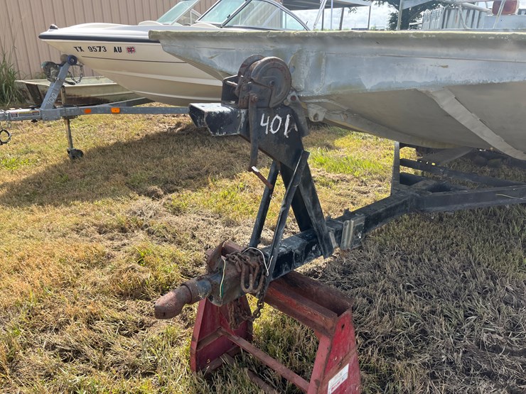 #401-•-flat-bottom-aluminum-boat-with-trailer-image-16