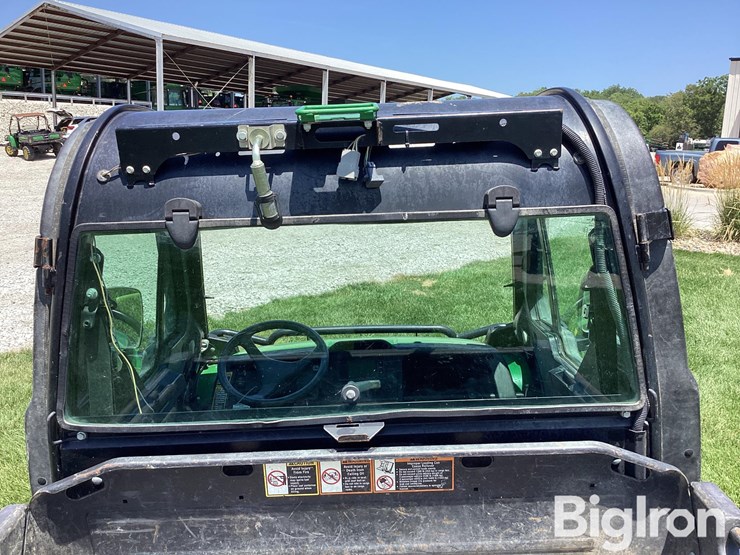 2015-john-deere-gator-image-17