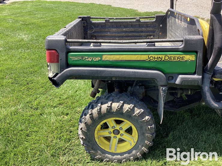2011-john-deere-gator-image-17