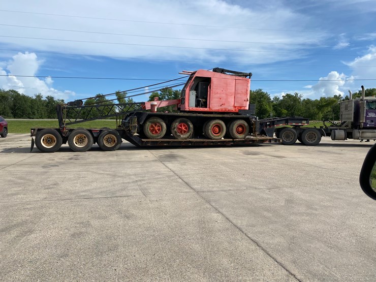 #1-•-30-ton-capacity-rubber-tire-truck-crane-|-3-71-detroit-dsl-engine-image-10