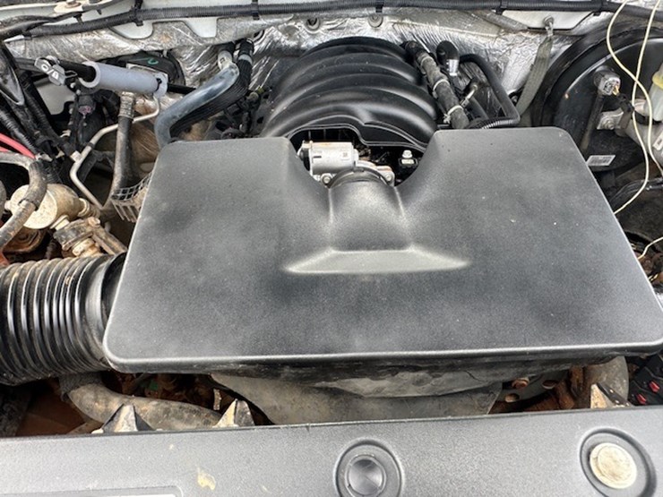 #00780-•-2014-chevy-silverado-pickup-image-39