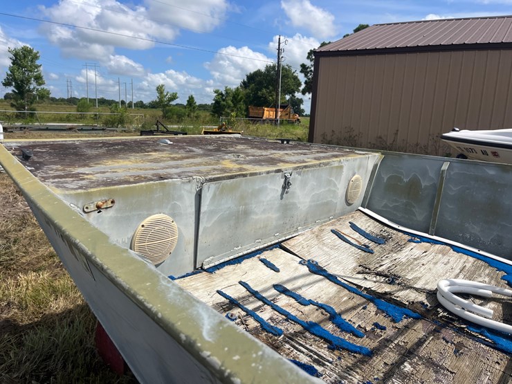 #401-•-flat-bottom-aluminum-boat-with-trailer-image-8
