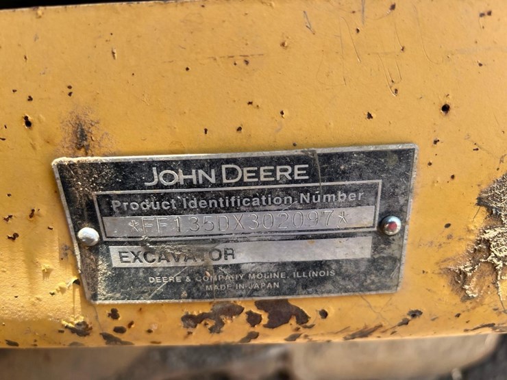 2009-deere-135d-image-25