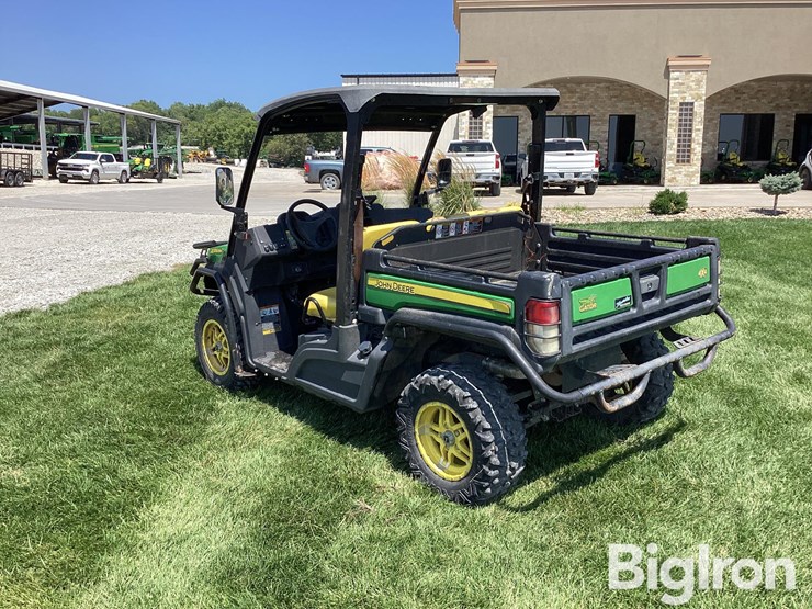 2019-john-deere-gator-image-7