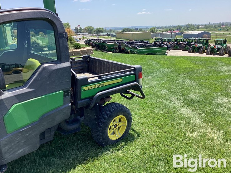 2015-john-deere-gator-image-13