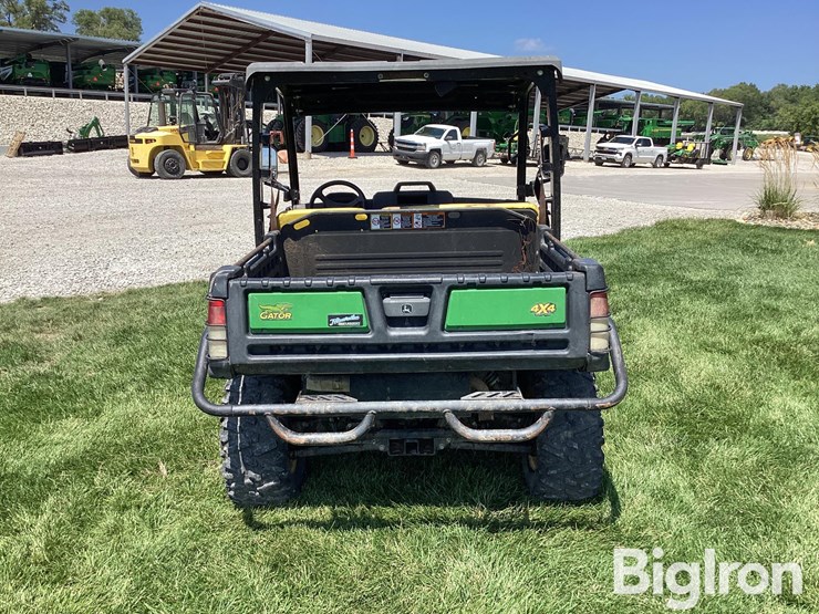 2019-john-deere-gator-image-6