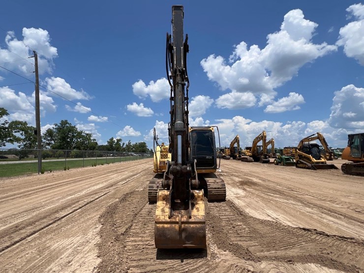 2009-deere-135d-image-7