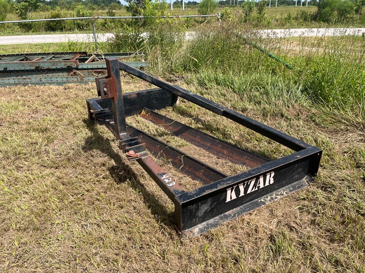 #423-•-kyzar-grader-box-image-5