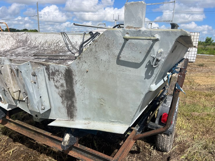 #401-•-flat-bottom-aluminum-boat-with-trailer-image-14