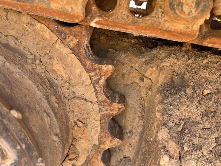 2009-deere-135d-image-15