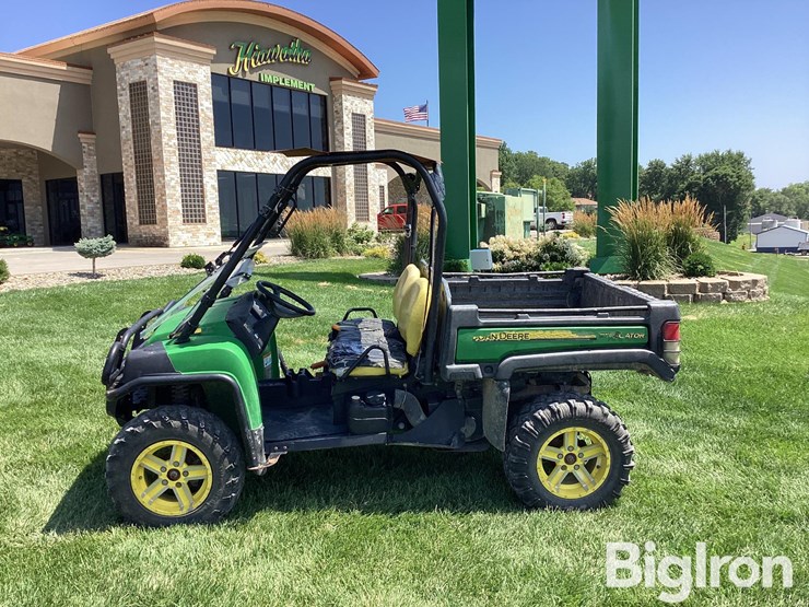 2011-john-deere-gator-image-8