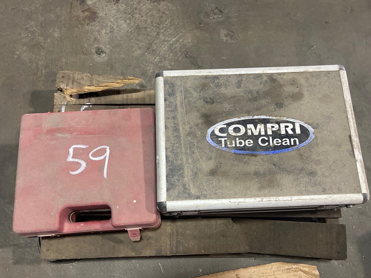 #59-•-lot-with-compri-tube-cleaning-kit-image-1